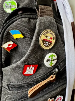 Soft Enamel Pin - FC St Pauli Fanclub Fanbeziehung