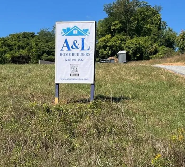 CustomProPrints.Com - Heavy Duty Premium Banners