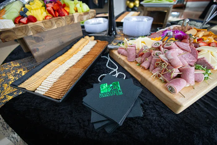 ImprintNow.nl - Custom Foil Stamped Beverage Napkin