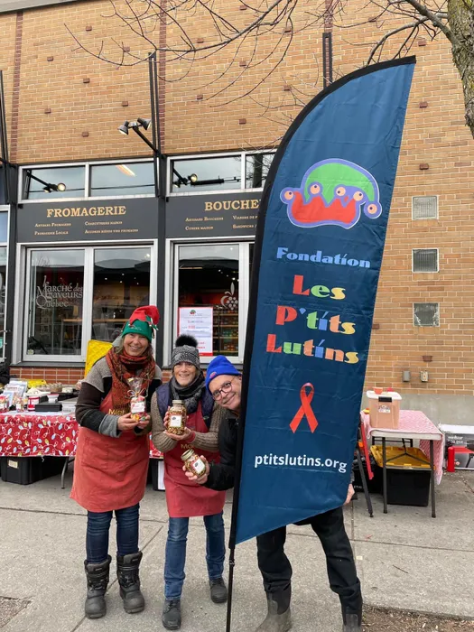 CustomProPrints.Com - Feather Flag