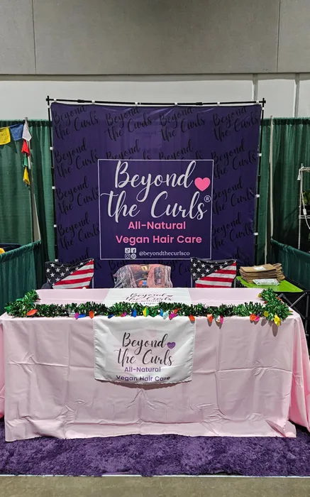 CustomProPrints.Com - Adjustable Stand Banners