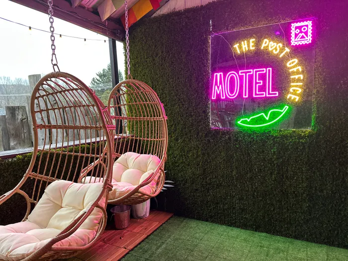 CustomProPrints.Com - Artwork Neon Sign