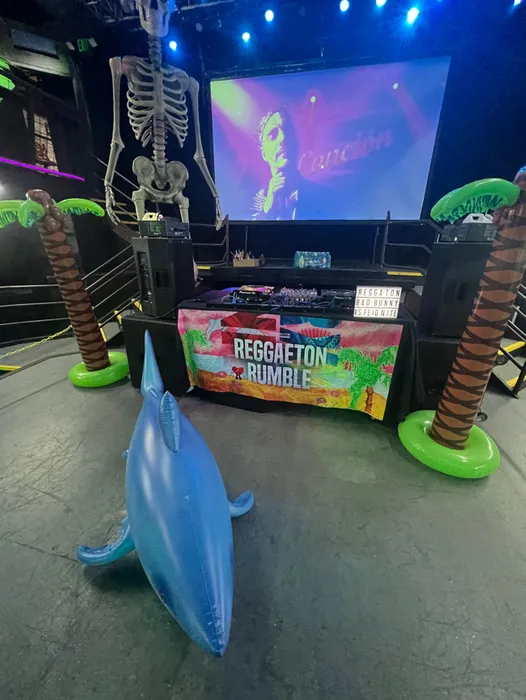 CustomProPrints.Com - Custom Vinyl Banners