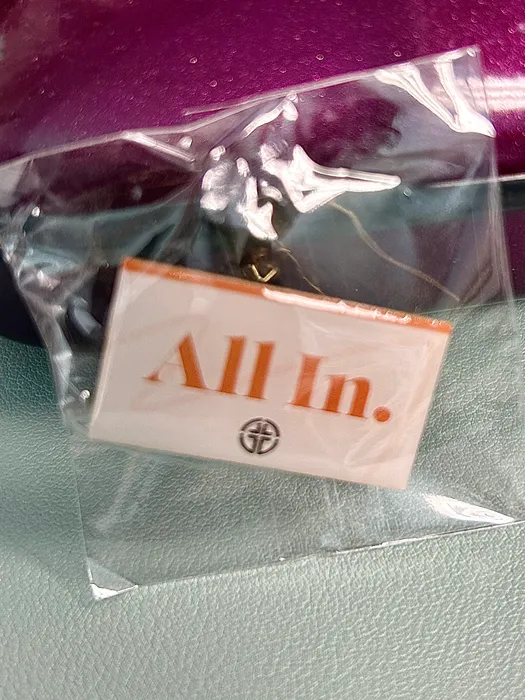 CustomProPrints.Com - Offset Printing Pin