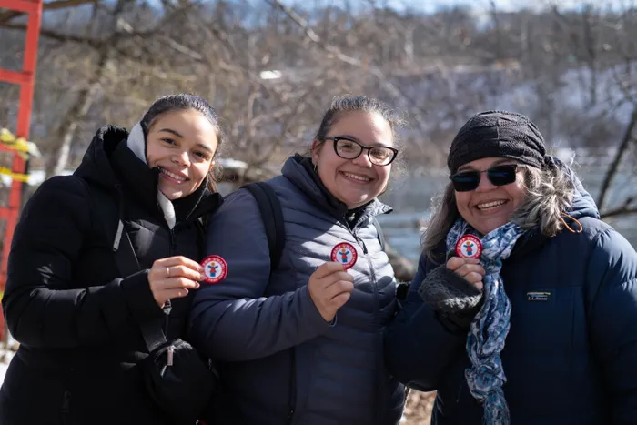 CustomProPrints.Com - Embroidered Patches