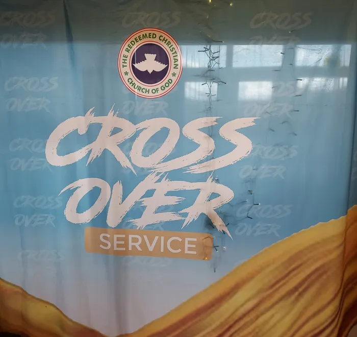 CustomProPrints.Com - Adjustable Stand Banners