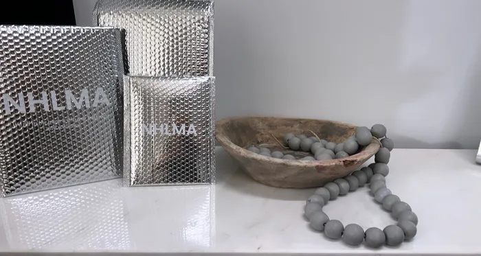 CustomProPrints.Com - Custom Matte Bubble Mailer