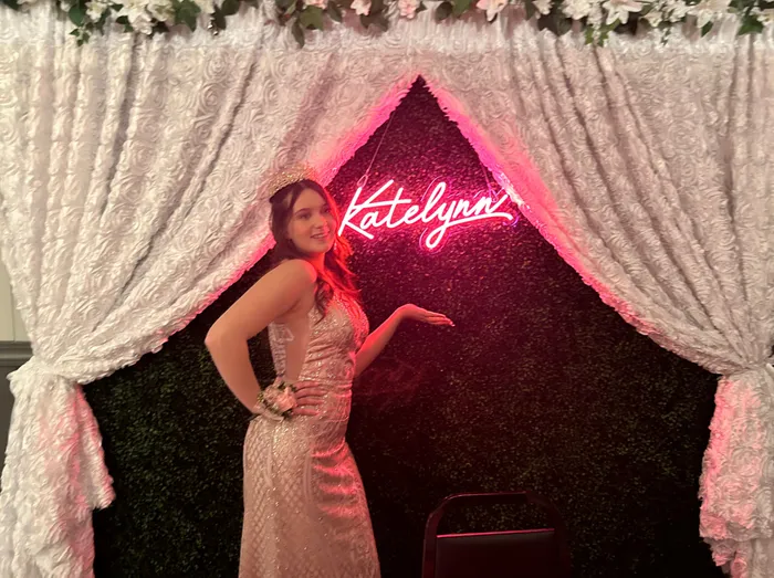 CustomProPrints.Com - Custom Neon Sign