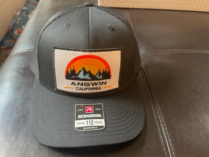 CustomProPrints.Com - Embroidered Patches