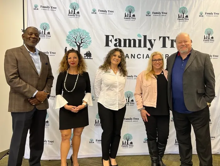 CustomProPrints.Com - Adjustable Stand Banners