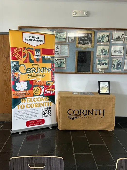 CustomProPrints.Com - Roll Up Banner Stands