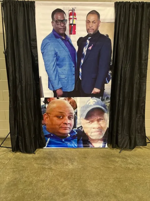 CustomProPrints.Com - Custom Vinyl Banners