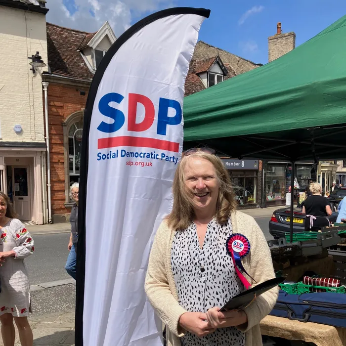 CustomProPrints.Com - Feather Flag