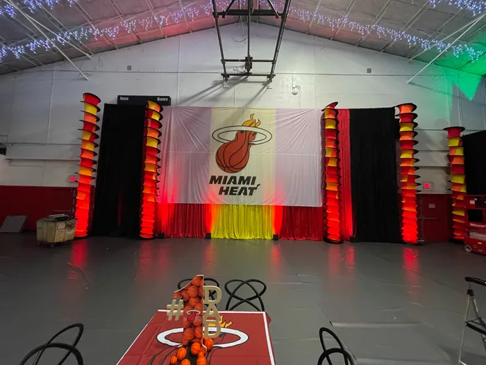 CustomProPrints.Com - Crowd Flag