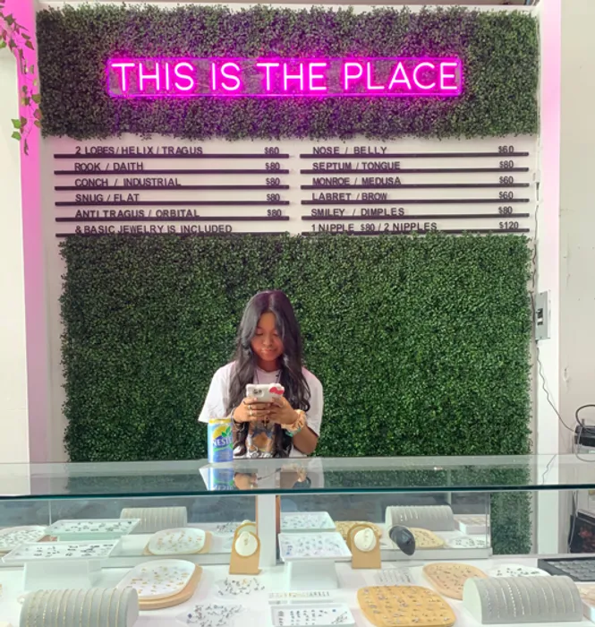 CustomProPrints.Com - Custom Neon Sign