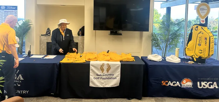 CustomProPrints.Com - Table Runner