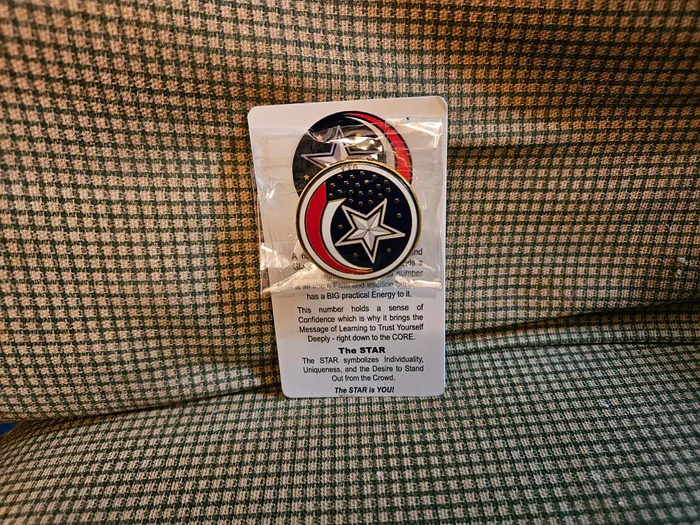 CustomProPrints.Com - Hard Enamel Pin