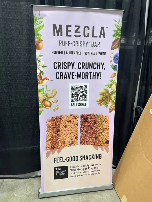 CustomProPrints.Com - Roll Up Banner Stands