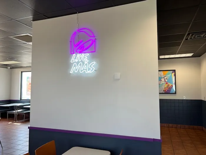 CustomProPrints.Com - Artwork Neon Sign