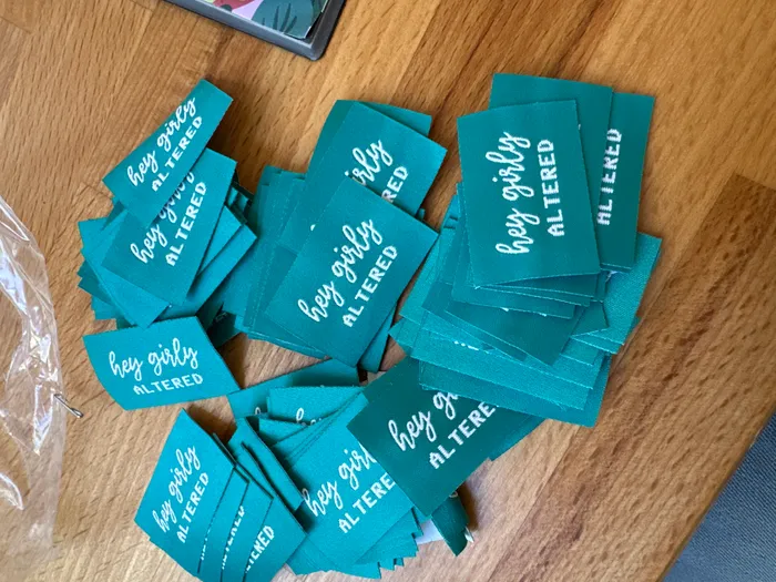 CustomProPrints.Com - Woven Labels