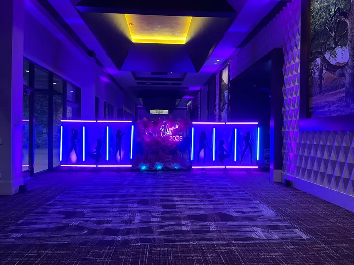 CustomProPrints.Com - Custom Neon Sign