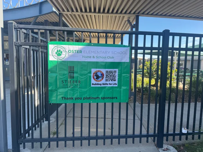 CustomProPrints.Com - Custom Vinyl Banners