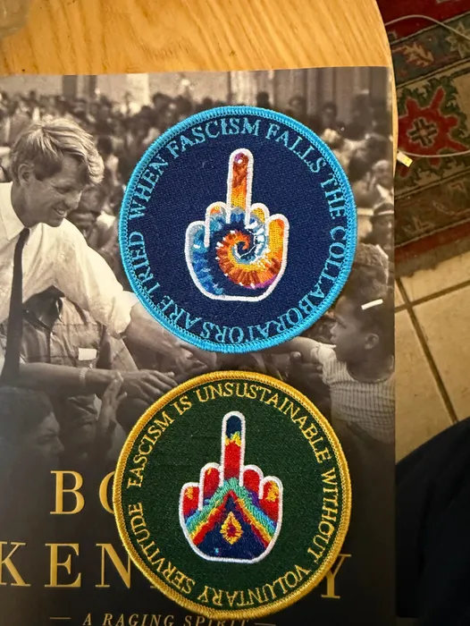 CustomProPrints.Com - Embroidered Patches