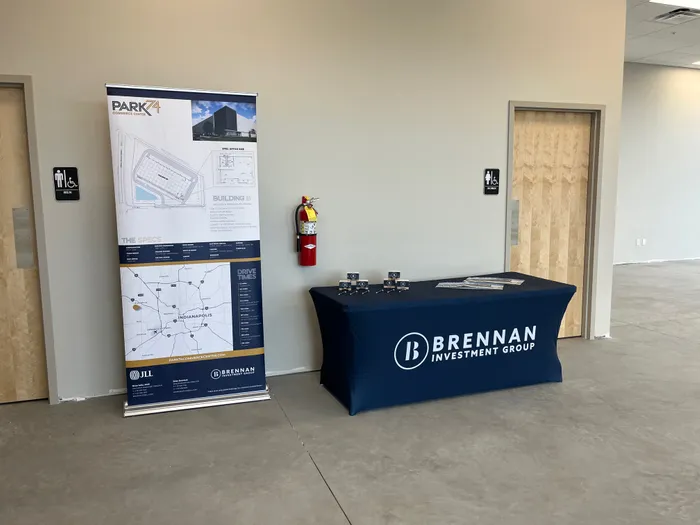 CustomProPrints.Com - Custom Round Table Covers