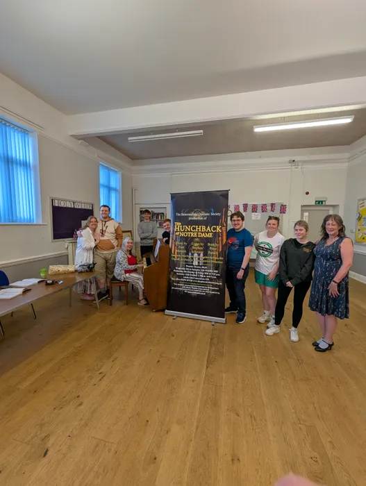 CustomProPrints.Com - Roll Up Banner Stands