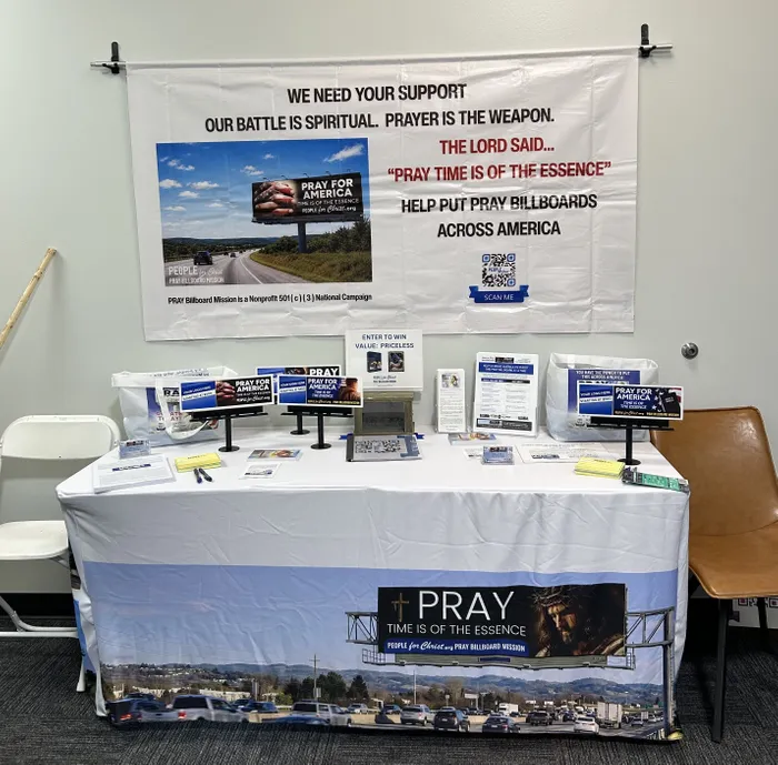 CustomProPrints.Com - Custom Vinyl Banners