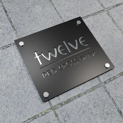 Gegraveerd metalen uithangbord