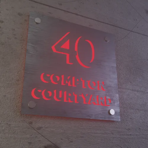 Lasergeschnittene, beleuchtete Leuchtkasten-Hausnummer - Imprint Now - DE