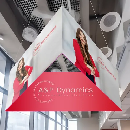 Individuelle Hängeschilder für Messestände - Dreieck - Imprint Now - DE