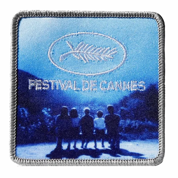 Broderie + écusson imprimé